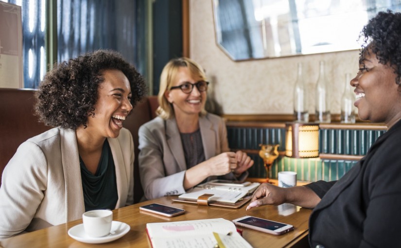 Tempat Cozy Buat Kerja Diluar Kantor | sumber: pexels.com