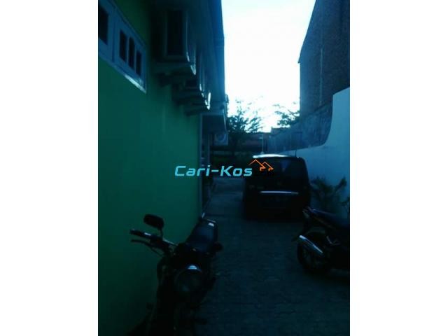 hotel homestay guest house la_febrian jl.kebonsari 15a