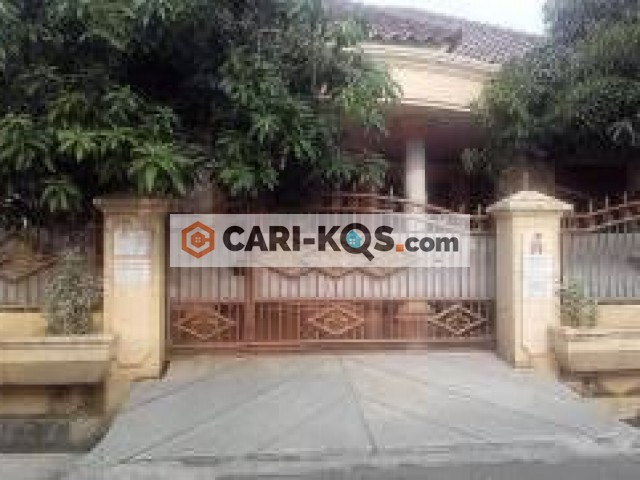 Kost ibu Sri irjanti - Dekat Jl. I Gusti Ngurah Ray, Carefour, Mall Klender, RS, RM, Apotik.