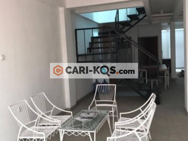 Kos Rumah Delapan Pondok Indah - Dekat Pondok Indah Mall dan Gandaria City