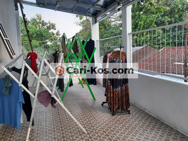 Kost bangunan baru, asri dan nyaman