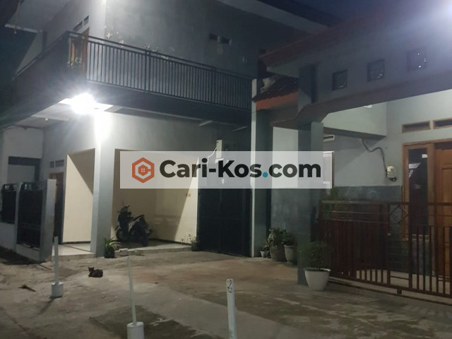 Kost Bulanan AC dan Parkir Mobil Gratis