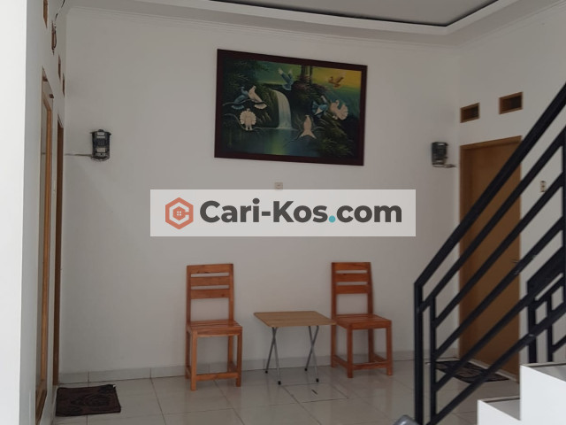 KOST KIRANA, lokasi sangat strategis dipusat bisnis BSD dan Gading Serpong Tangerang, kamar mandi dalam, tersedia Wifi, TV, air minum aqua