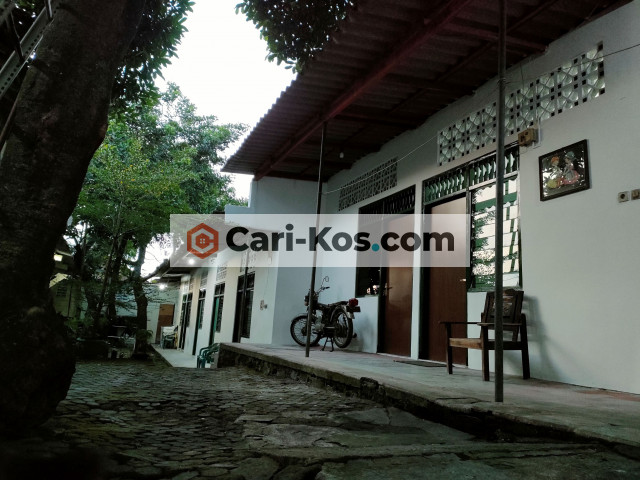 Kost Karyawan include cuci setrika, wifi, dan listrik