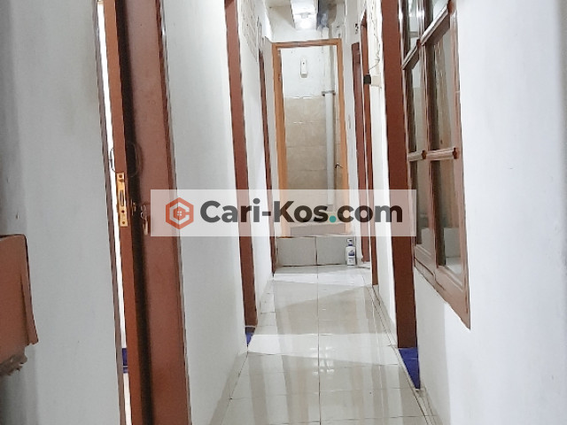 Kost Cideng - Petojo Utara Jakarta Pusat, Kamar Mandi Luar & Dalam