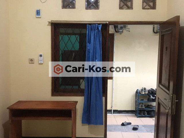 THE RETRO RESIDENCE KOST KHUSUS KARYAWAN/MAHASISWA