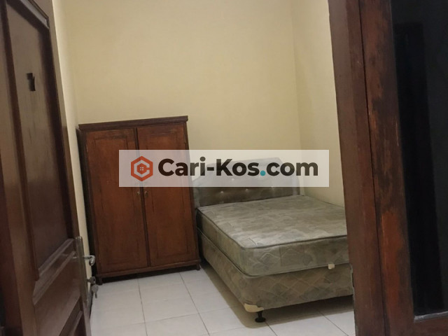 THE RETRO RESIDENCE KOST KHUSUS KARYAWAN/MAHASISWA