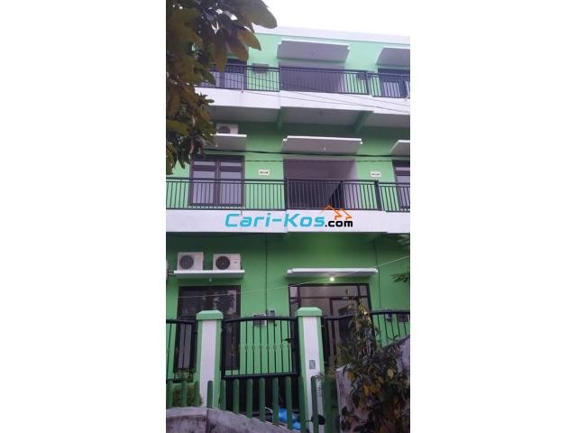 hotel homestay guest house la_febrian jl.kebonsari 15a