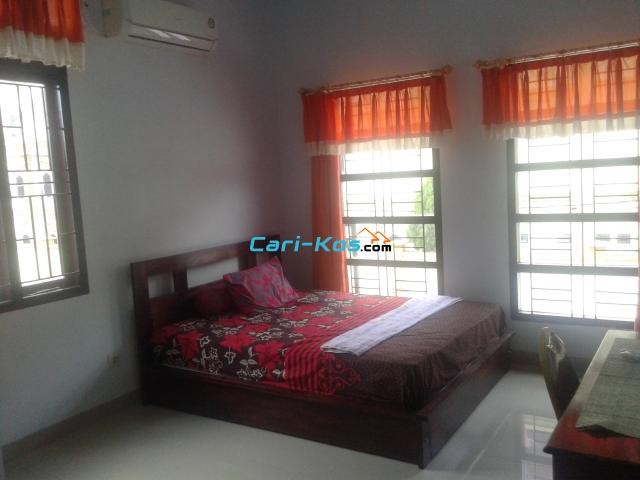 Kost Kosan kos Exclusive PRIA/PASUTRI (belakang pagar Polda) Thehok