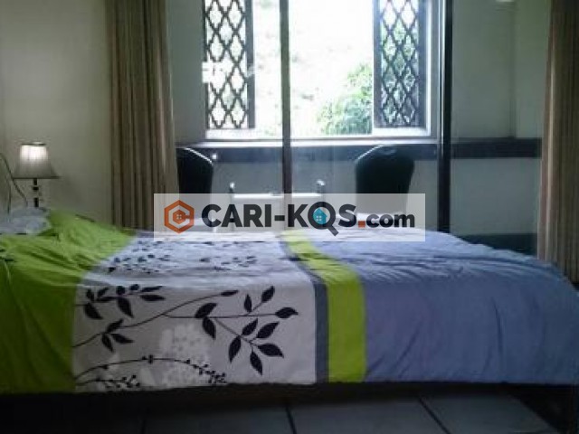 Pondok Indah Homestay - Dekat Carrefour, Giant, Indomaret, Apotik