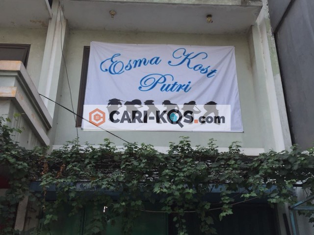 Esma Kost Putri