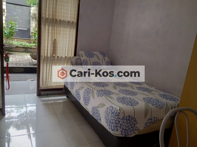 kost pangkalan jati balcony