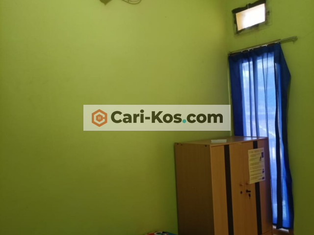 Kost nyaman samping pasar modern bsd