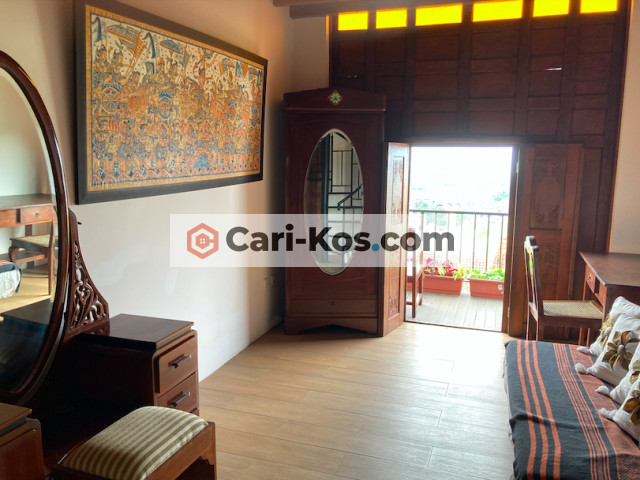 Prestige room in a traditional Joglo area Cibeunying Kaler