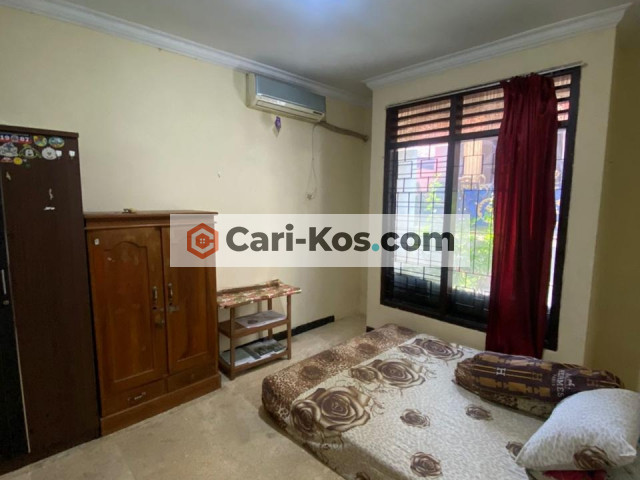 Kost Eksekutif Chris Kencana Dukuh Pakis Surabaya