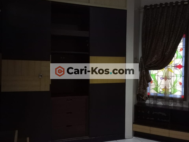 KAMAR KOS EKSEKUTIF DEKAT DENGAN STASIUN TEBET DAN ALFAMIDI