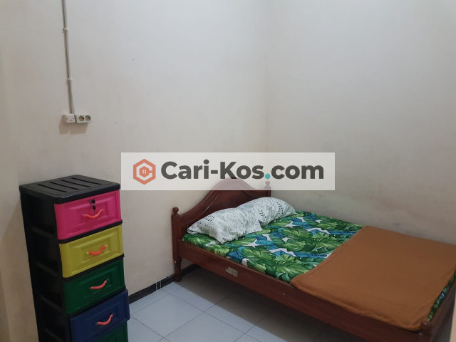 Kost Bulanan AC dan Parkir Mobil Gratis