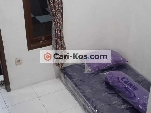 KOST PUTRA DEPAN KAMPUS STAN