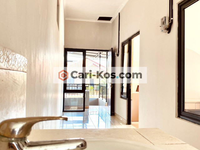 KOST BEHOMY A HOUSE BARU LIPPO KARAWACI