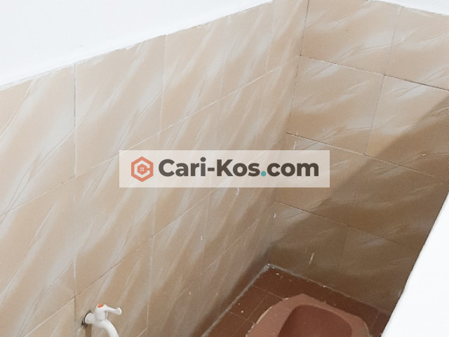 Kost Cideng - Petojo Utara Jakarta Pusat, Kamar Mandi Luar & Dalam