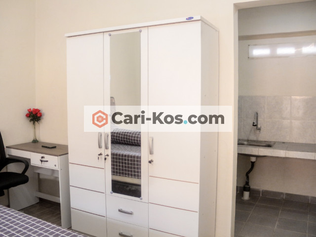 Kos/Hunian Eksklusif Karyawan, lokasi strategis di pinggir jalan besar kota Denpasar, fasilitas full furnished dan Wifi